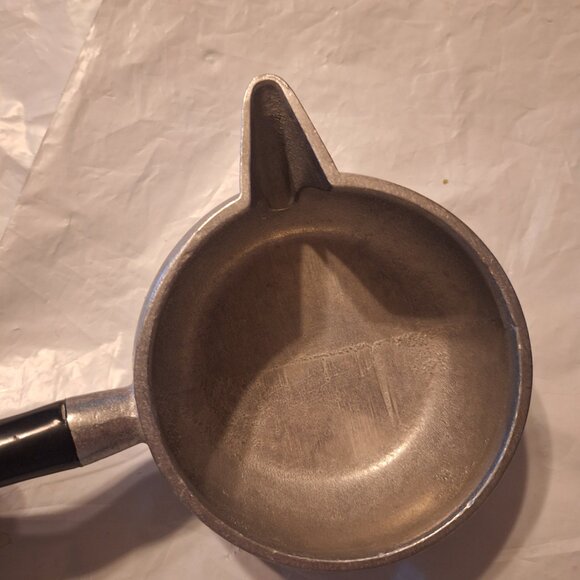 pewter gravy boat / saucepan - Picture 4 of 9